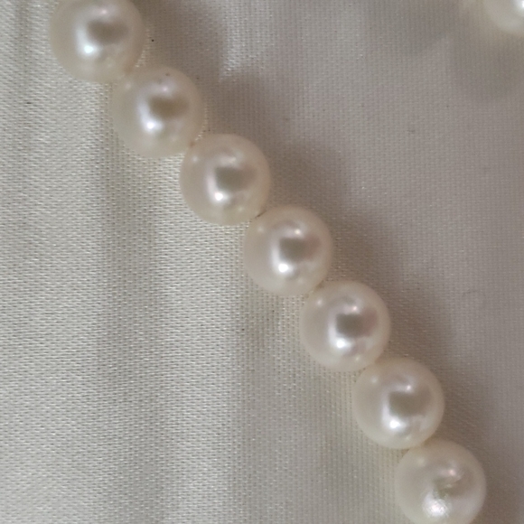 Genuine Pearl Necklace strand, Earrings and Ring - Picture 3 of 8